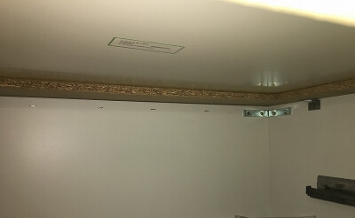 ニトリのシステムキッチンの天板の裏